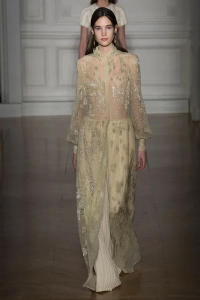 Look 9
